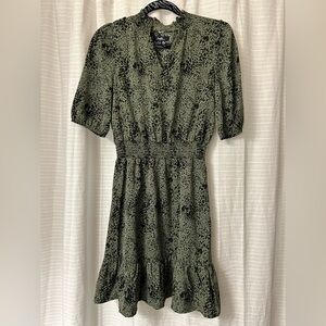 Elegant Green Patterned Dress